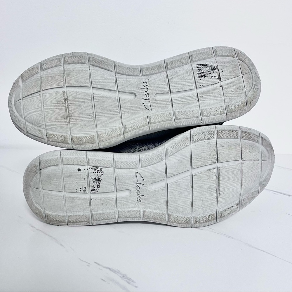 Clarks Cloudsteppers High Top Zip Sneaker Gray Grey Camouflage Detail 10 Wide - Picture 7 of 10